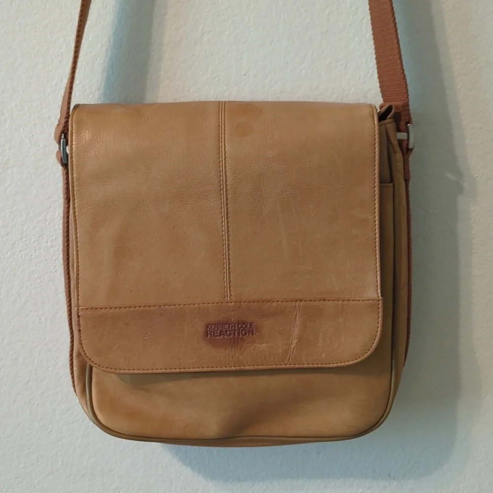 Kenneth Cole Leather Tablet case
